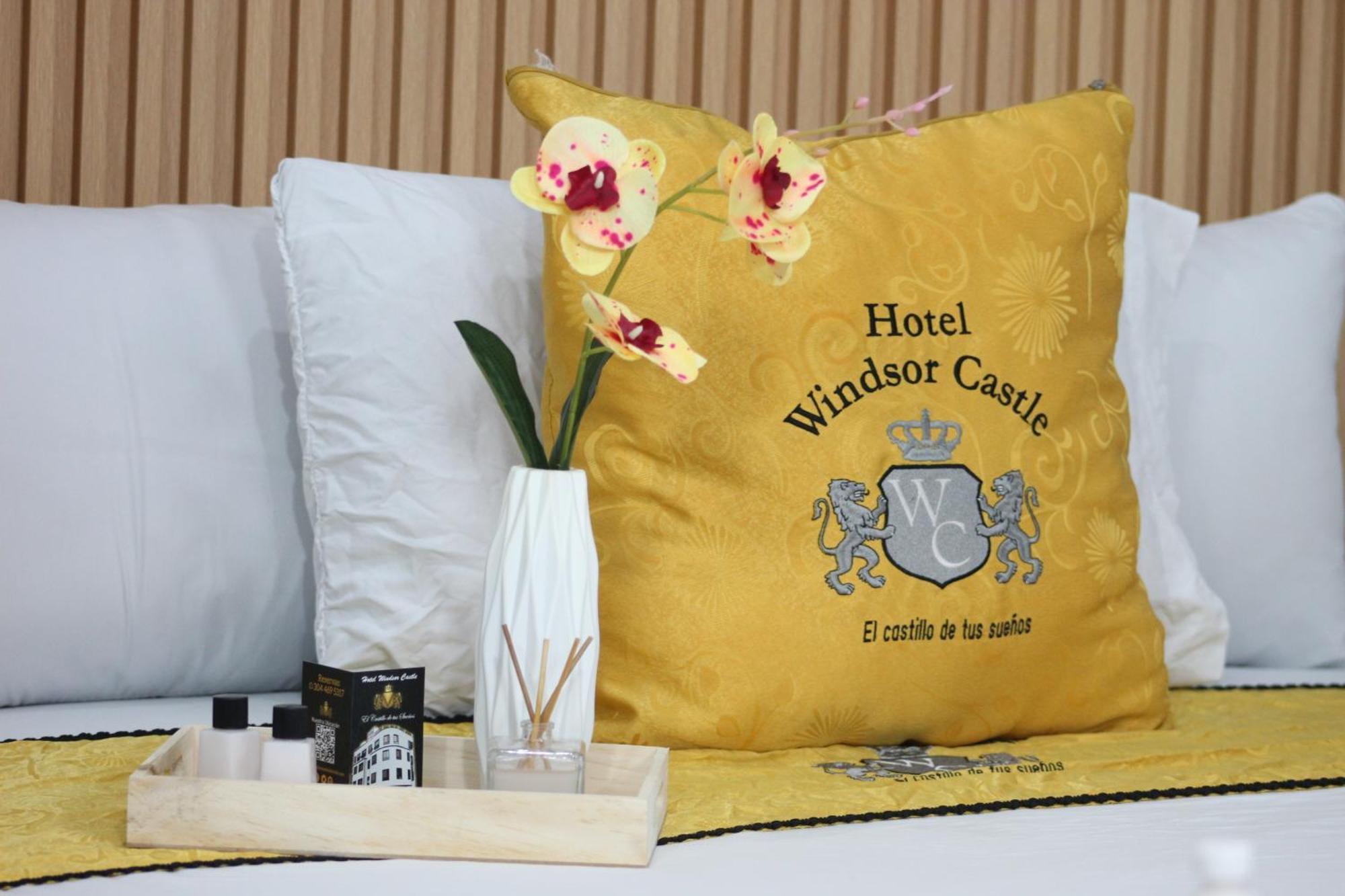 Hotel Windsor Castle Bogotá Exteriör bild