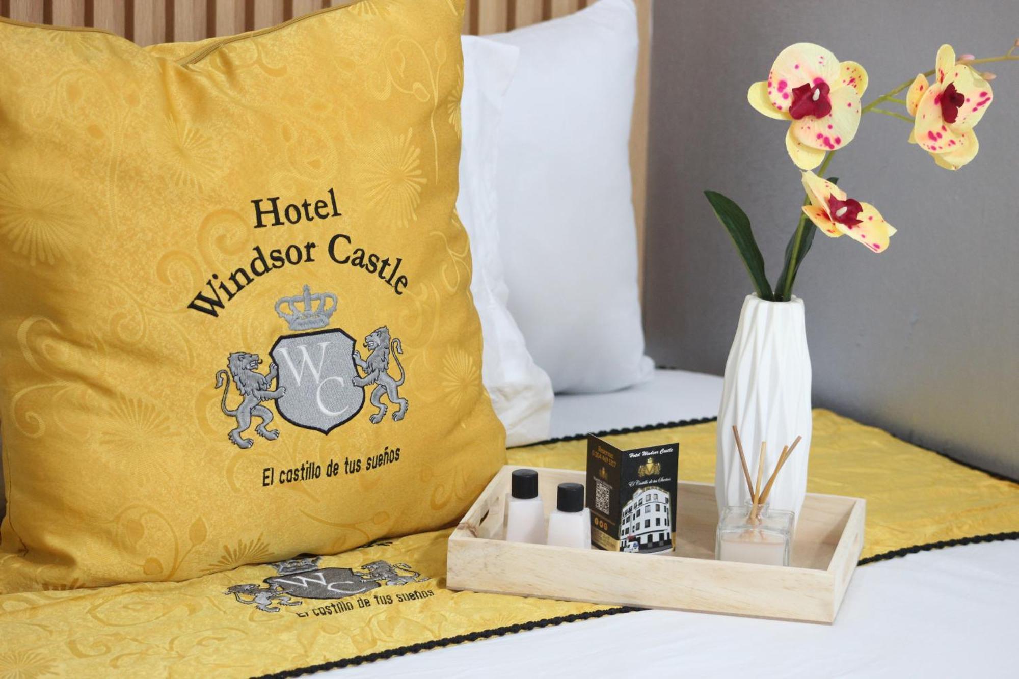 Hotel Windsor Castle Bogotá Exteriör bild